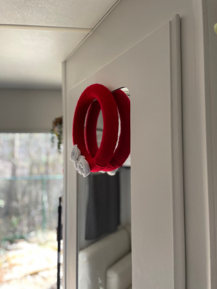 Yarn wreath on camper door
